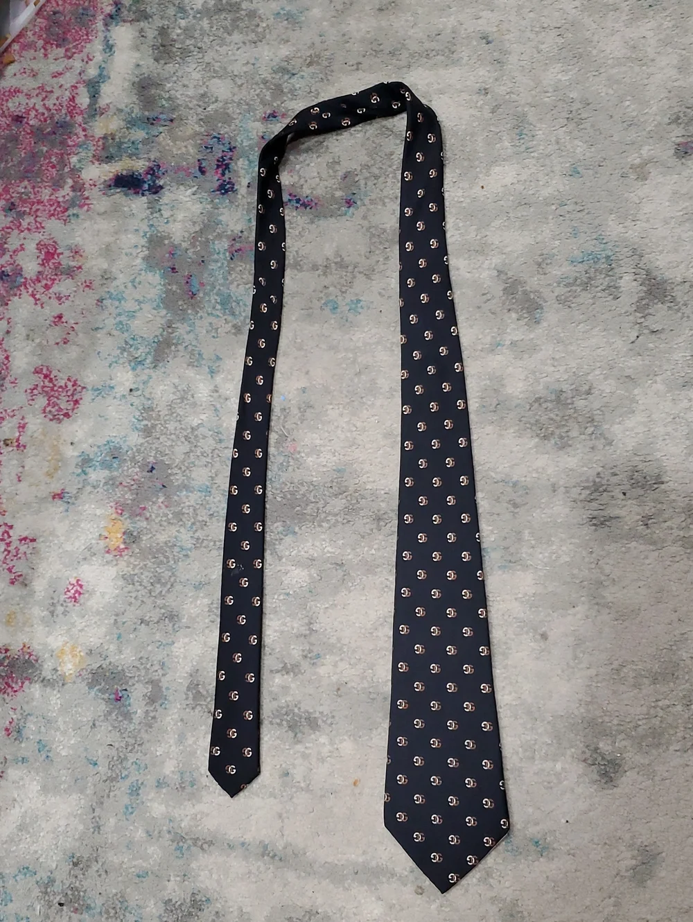 Vintage 1980s Gucci 100% Silk Necktie With GG Monogram Crest